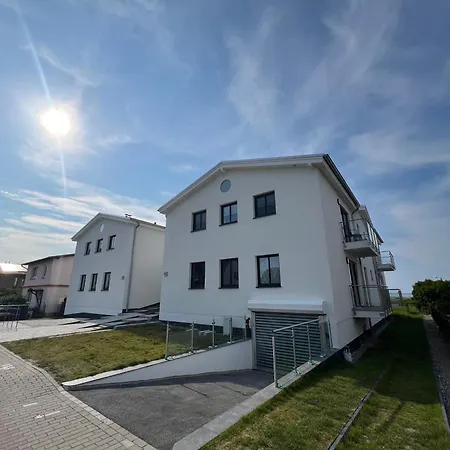 Aloha Paradies Erste Strandlinie Mit Direktem Meerblick Im Neubau, Glowe, Ostsee Apartment *